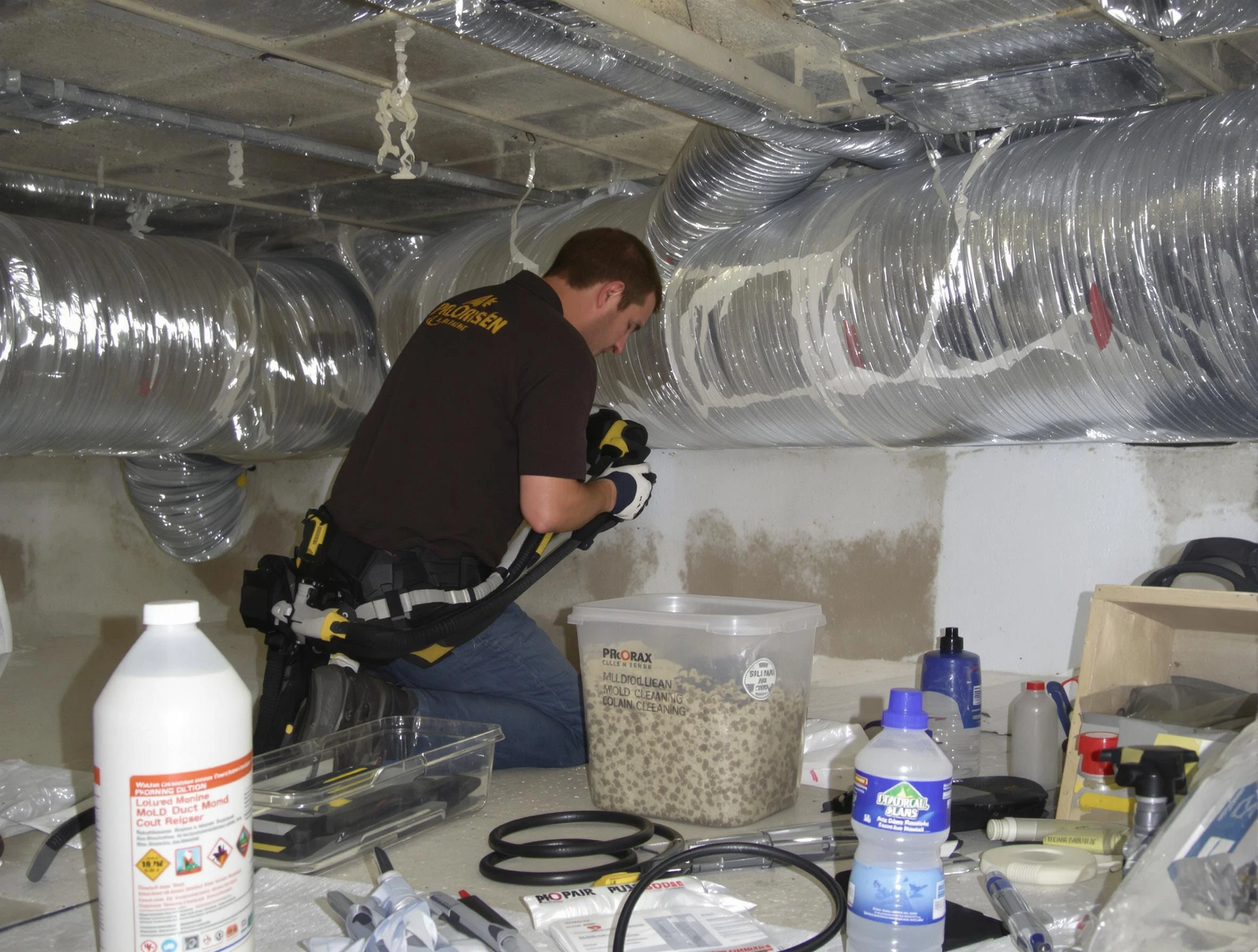 Robinson Air Duct Cleaning specialist performing professional mold removal from air ducts in Robinson